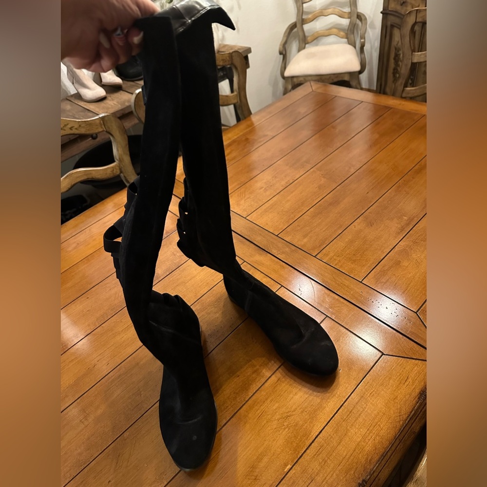 Women size 12 knee high flat boots